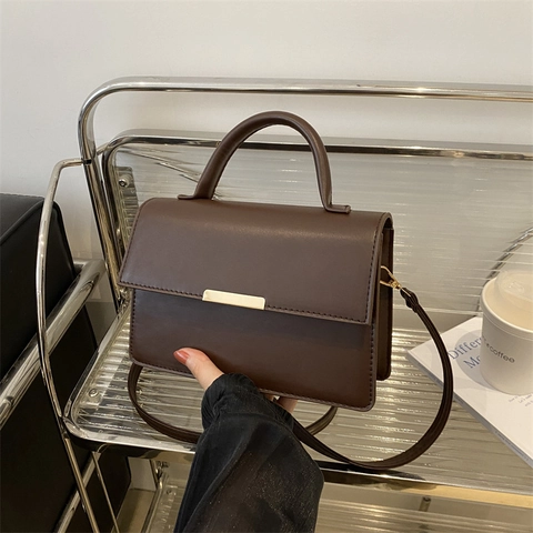 Moda Donna in Pelle PU Piccola Borsa Quadrata Con Barra Metallica Dorata Tinta Unita Borsa a Mano Borsa a Tracolla Per Abbinamento Quotidiano