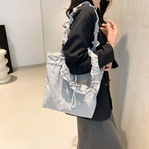 Dames Nylon Tote Bag Geplooide Roffel Riem Trekkoord Grote Capaciteit Glimmende Steentjes Koreaanse Stijl Schoudertas