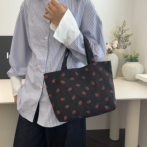 Sac Cabas Femme En Velours Côtelé Imprimé Fraises Style Japonais Grande Capacité Sac À Épaule Mignon Pour Étudiante