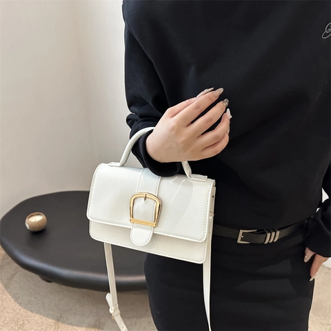 Sac à Épaule Minimaliste en Cuir PU pour Femmes Mode Vintage Boucle Carrée Dorée Sac à Main Élégant Sac Bandoulière