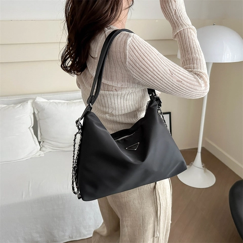 Borsa Tote da Donna in Tessuto Oxford alla Moda Borsa a Tracolla Minimalista Con Tracolla a Catena Leggera