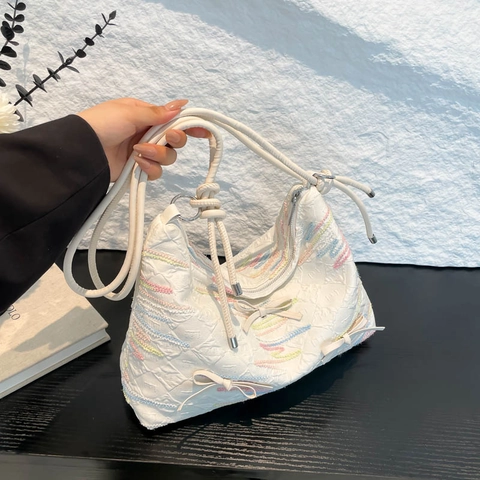 Damen Casual Segeltuch Umhängetasche Teigtaschenform Unterarmtasche Mehrfarbig Wellenstickerei Schleife Rüschen Crossbody Tasche Trendige Tote