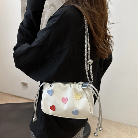 Damen Eimertasche Mit Herz Patches Denim PU Kordelzug Kettenriemen Lässige Schulter Umhängetasche Trendy Süß