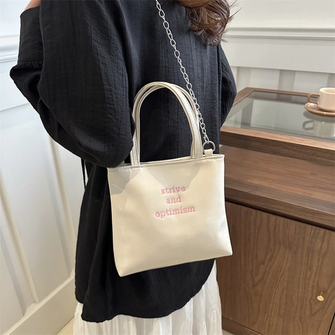 Bolso Tote de Cuero PU para Mujer con Bordado de Letras Rosas Correa de Cadena de Metal Bolso de Hombro Cuadrado Pequeño Retro