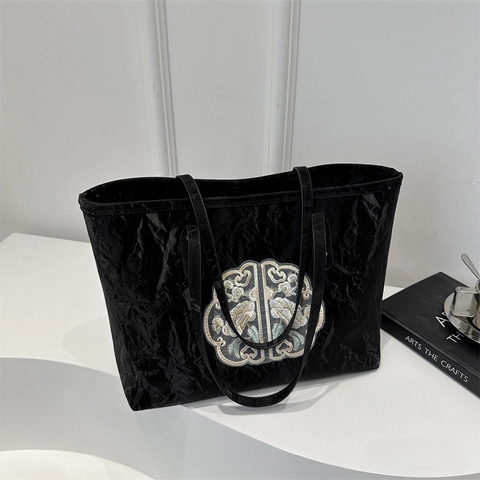 Bolso de Mano con Bordado Floral de Nuevo Estilo Chino Gran Capacidad Bolso de Hombro de PU con Textura Arrugada Mujer
