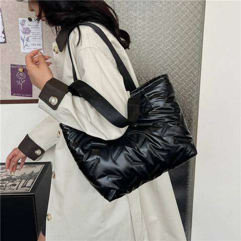 Women Quilted Puffer Tote Bag Large Capacity Metallic Gold Silver Black Shoulder Bag Fashion Casual Minimalist Handbag