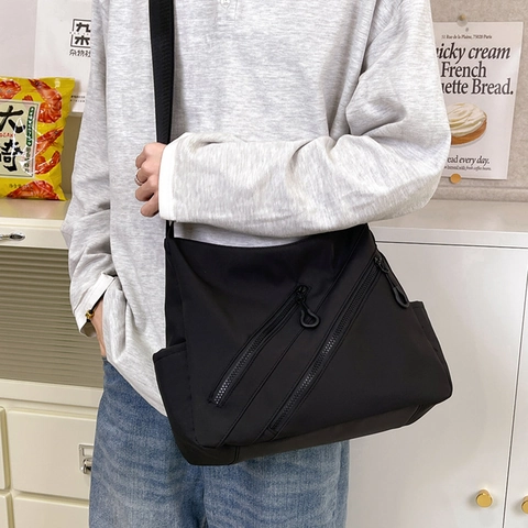 Large Capacity Nylon Shoulder Bag For Women Multi Pocket Casual Crossbody Tote Bag With Adjustable Wide Strap