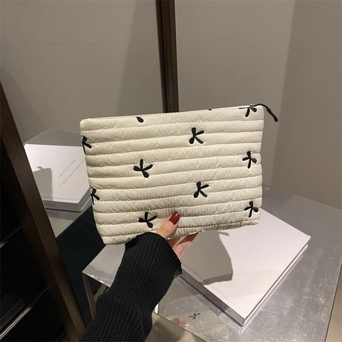 Gesteppte Nylon Kosmetiktasche Mit Schleife Damen Reißverschluss Clutch Trendige Tragbare Make-up Aufbewahrungstasche