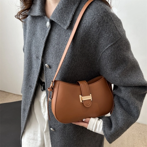 Women Retro Faux Leather Underarm Bag With Gold Metal Buckle Solid Color Commuter Shoulder Bag Elegant Lady Fashion Daily Hobo Bag