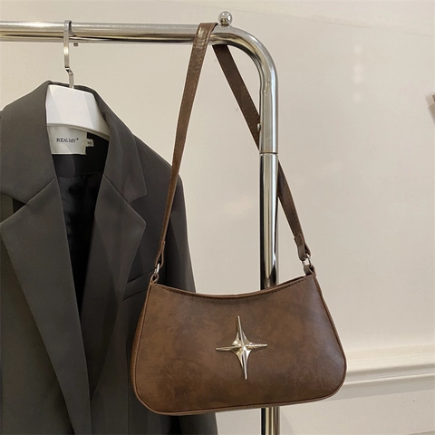 Borsa Sottobraccio in Pelle PU Vintage da Donna Con Decorazione Stella a Croce in Metallo Elegante Borsa a Tracolla Pendolare