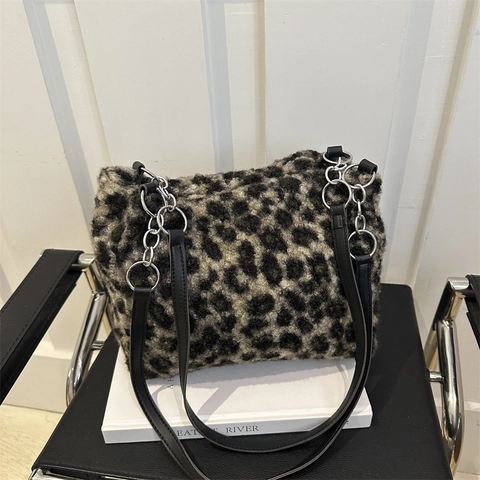 Grand Sac Tote en Peluche Imprimé Léopard pour Femme Sac à Épaule en Fausse Fourrure Avec Bandoulière en Chaîne Métallique