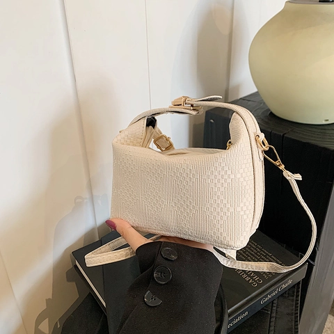 Women Woven Texture PU Leather Crossbody Bag Gold Hardware Adjustable Strap Niche Design Minimalist Shoulder Handbag Chic