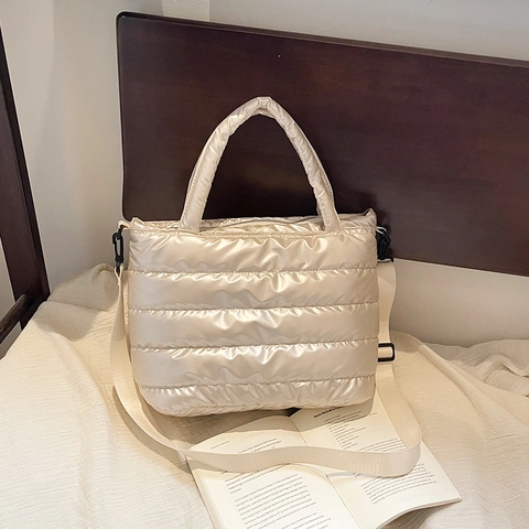 Dames Grote Capaciteit Gewatteerde Puffer Schoudertas Mode Gepofte Tote Bag Met Afneembare Band Casual Lichtgewicht Handtas
