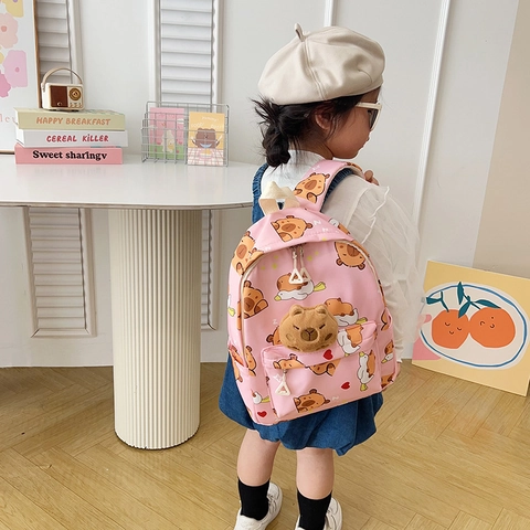 Schattige Cartoon Capibara Kinderrugzak Nylon Ademende Schooltas Met Pluche Pop Hanger Voor Kleuterschool Jongens Meisjes