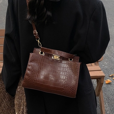 Women Crocodile Pattern Shoulder Bag Retro PU Leather Tote Handbag With Gold Twist Lock Elegant Daily Commute Lady