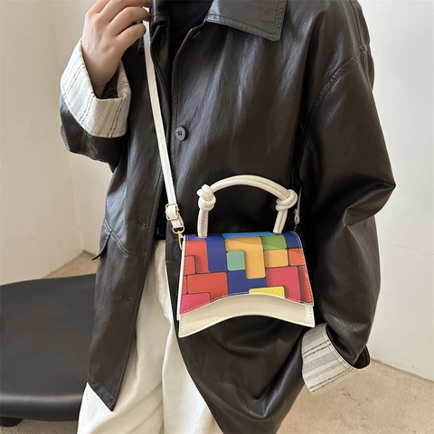 Damen Mode PU Leder Schultertasche Buntes Geometrisches Patchwork Geschwungener Boden Umhängetasche Trendy Dekorative Handtasche Für Den Alltag