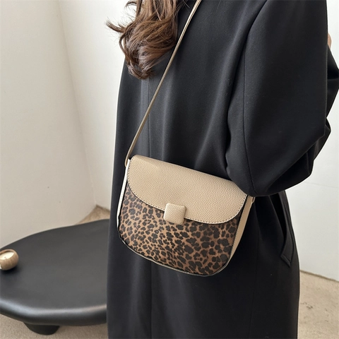 Women Leopard Print Patchwork PU Leather Saddle Bag Vintage Minimalist Single Shoulder Crossbody Bag Trendy Handbag