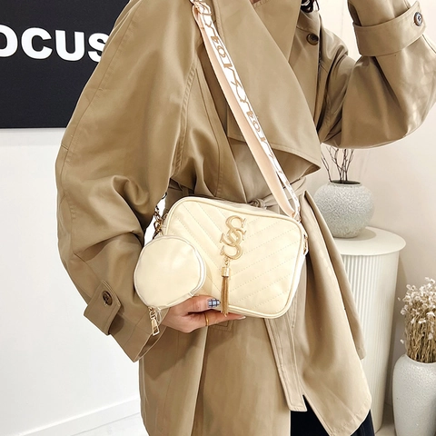 Fashion Women Quilted PU Leather Camera Bag Wide Strap Tassel Pendant Round Coin Purse Chic Crossbody Shoulder Bag