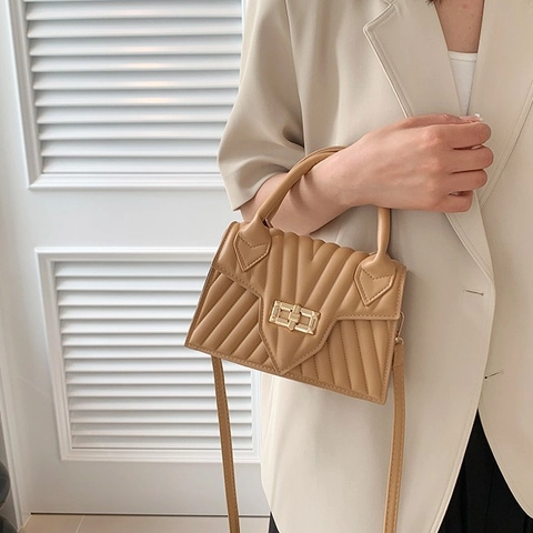 Women Quilted PU Leather Shoulder Bag With Metal Turn Lock Small Square Crossbody Handbag Elegant Stylish Fashion