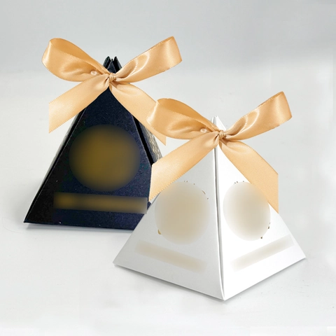 Ramadan Eid Geschenkbox Pyramidenförmige Süßigkeiten Verpackungsbox Goldfolie Schloss Stern Mond Design Mit Satinband Für Hochzeit Party