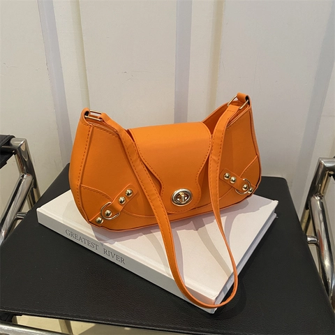 Vintage PU Leather Underarm Bag For Women Fashion Half Moon Shoulder Bag With Gold Twist Lock And Rivets Solid Color