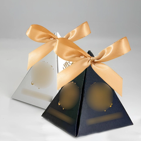 Ramadan Eid Geschenkbox Pyramidenförmige Süßigkeiten Verpackungsbox Goldfolie Schloss Stern Mond Design Mit Satinband Für Hochzeit Party