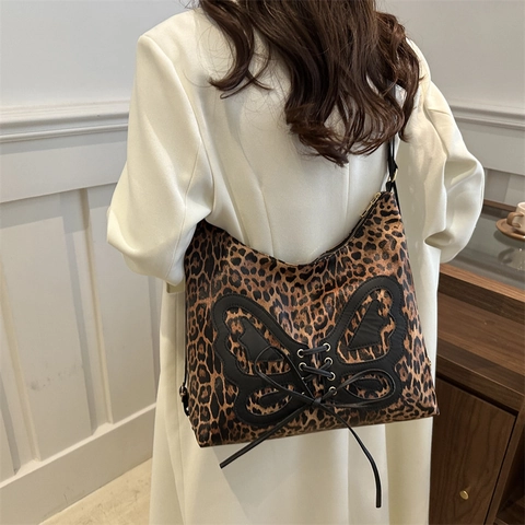 Borsa A Spalla Grande Con Stampa Leopardata In Ecopelle Con Dettaglio Corsetto A Farfalla Stringato Look Vintage