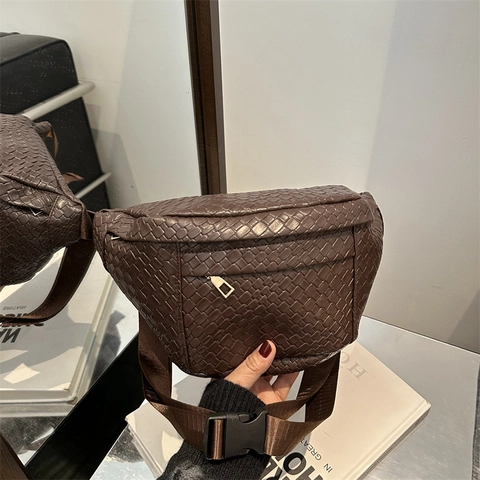 Women Retro Woven PU Leather Crossbody Chest Bag Fashion Crescent Waist Pack For Casual Everyday Use Small Sling Bag