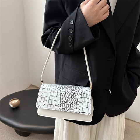 Women Baguette Underarm Bag PU Leather Croc Pattern Retro Solid Color Shoulder Bag Elegant Daily Fashion Bag