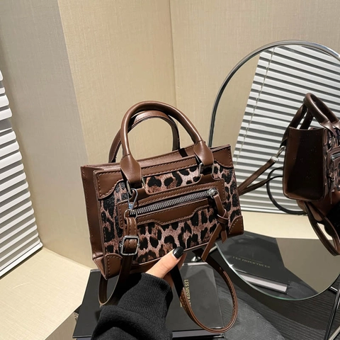 Women Vintage Leopard Print PU Leather Shoulder Bag Small Square Handbag With Tassel Zipper Street Trendy Crossbody Bag