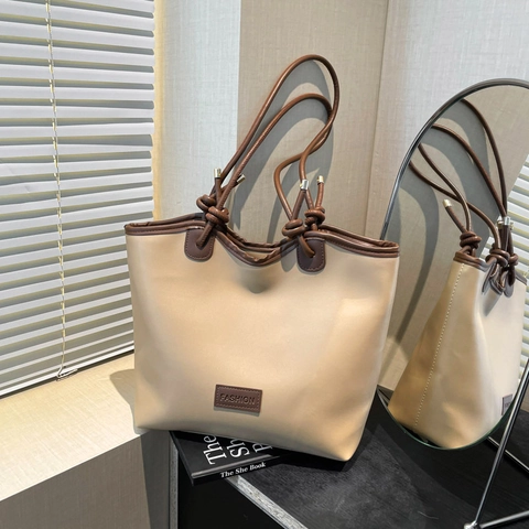 Large Capacity PU Leather Tote Bag Fashion Knot Strap Shoulder Bag Women Commuter Handbag With Zipper Closure Minimalist Bag