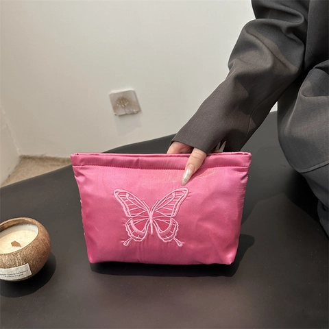 Fashion Embroidered Butterfly Satin Clutch Bag For Women Premium Makeup Storage Pouch Versatile Handheld Travel Organizer Bag