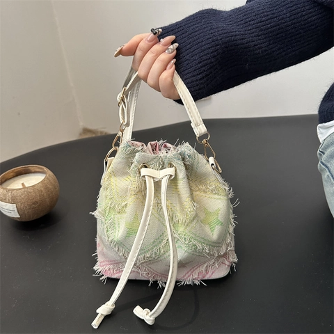Bolso Cubo De Mezclilla Para Mujer Borde Deshilachado Estampado Estrellas Tablero Ajedrez Cordón Bandolera Retro Trendy