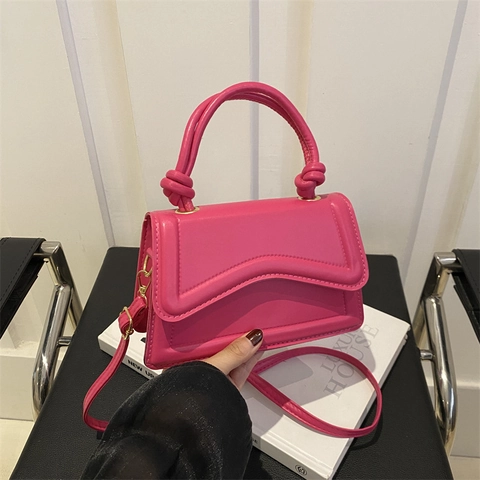 Bolso Cuadrado Pequeño de Cuero PU Minimalista para Mujer Con Solapa Ondulada Asa con Nudo Bolso de Hombro para la Moda Diaria