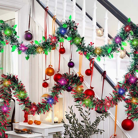 Ghirlanda Natalizia a LED di Lametta Luci a Stringa Con Ciondoli Babbo Natale Pupazzo di Neve Omino di Pan di Zenzero a Batteria Decorazione