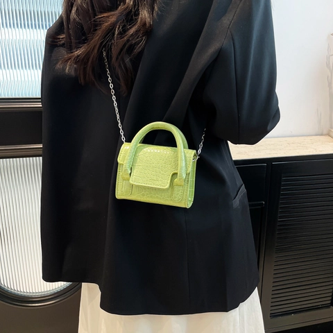 Women's Mini Crocodile Pattern PU Leather Square Crossbody Bag With Metal Chain Strap Retro Handheld Shoulder Bag