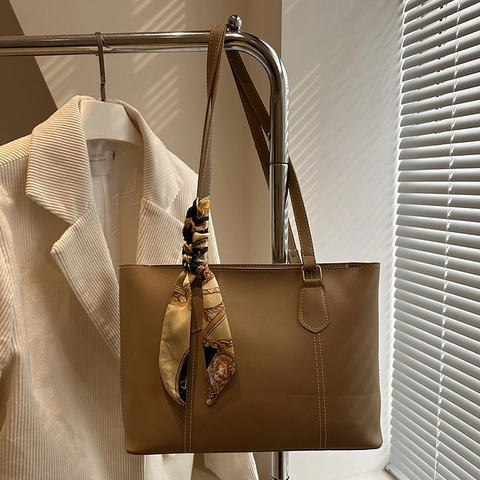 Borsa Tote in Pelle PU per Donna Con Foulard in Satin Decorativo Cuciture a Contrasto Grande Capacità Borsa a Spalla Casual Pendolare