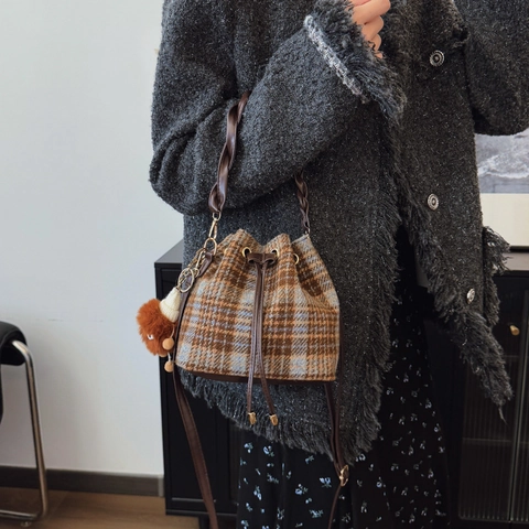 Women Vintage Woolen Plaid Bucket Bag With Drawstring Woven Handle Korean Fashion Shoulder Messenger Bag With Monster Pendant