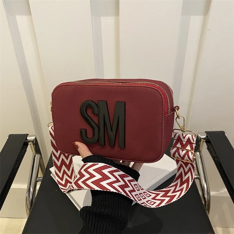 Bolso de Cámara de PU Mate Vintage para Mujer Con Correa Tejida Geométrica Ancha Decoración de Letras Cremallera Doble Bolso de Hombro Cuadrado Pequeño