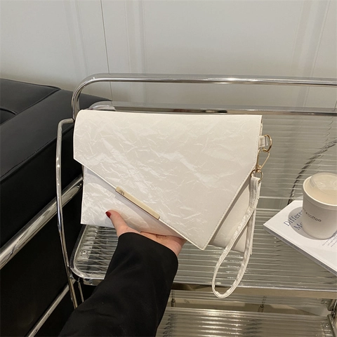 Schicke PU Leder Umschlag Clutch Tasche Mit Goldener Metallleiste Und Handgelenkschlaufe Trendige Minimalistische Handtasche