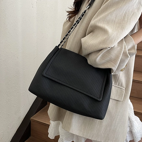 Borsa a Spalla Donna in PU con Texture a Spina di Pesce Vintage Tracolla a Catena Patta Tote Grande Capacità Moda Quotidiana Borsa a Tracolla