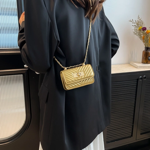 Women Mini Quilted Shoulder Bag Chevron Pattern PU Leather Chain Crossbody Small Square Bag With Gold Rotating Lock