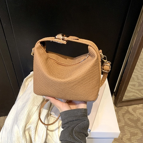 Borsa a Cuscino da Donna in Pelle PU Intrecciata Piccola Borsa a Spalla Minimalista Borsa a Tracolla Casual Con Manico Hardware Oro