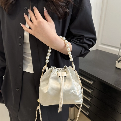 Élégant Sac Seau en Satin Brodé Nouveau Style Chinois Poignée en Künstliche Perles Femme Vintage Jacquard Cordon de Serrage Sac à Épaule