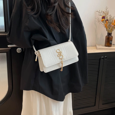 Damen Schultertasche Krokodilmuster PU Leder Metall Logo Quaste Unterachseltasche Vielseitig Schick Modisch Elegant