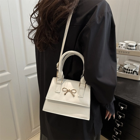 Sac à Bandoulière Femme Style Français avec Nœud en Cuir PU Élégant Petit Sac à Main Rabat Bandoulière Réglable Quotidien