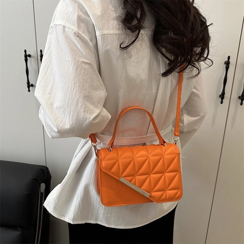 Women Quilted PU Leather Shoulder Bag Geometric Triangle Pattern Crossbody Handbag With Metal Bar Small Square Bag