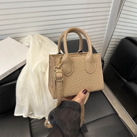 Vintage Woven Crocodile Pattern Mini Tote Bag For Women PU Leather Rhombic Square Shoulder Crossbody Bag With Adjustable Strap