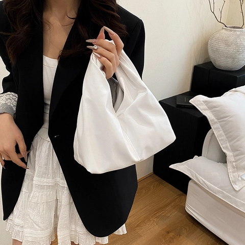 Bolso de Mano Minimalista de Cuero PU para Mujer Diseño de Nicho Asa con Nudo Bolso de Hombro Plisado Dumpling Tote Suave