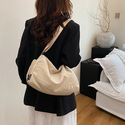 Bolso Bandolera Ligero de Nailon para Mujer Color Sólido Bolso de Hombro Gran Capacidad Moda Casual de Viaje Con Correa Ajustable